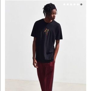 COPY - Urban Outfitters Men's Embroidered Light T…